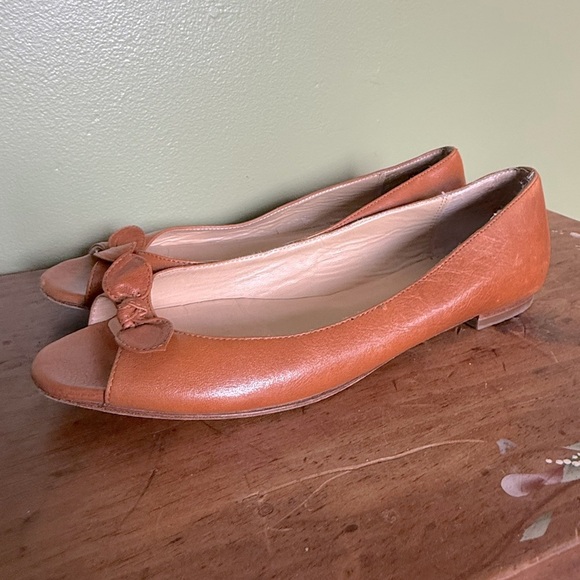 Michael Kors Peep Toe Leather Ballet Flats British Tan W/ Bow Womens Sz 8m - Picture 1 of 7